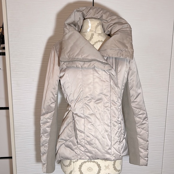 BCBGMaxAzria duck down filled puffer, Sz S (fits Med too) - Picture 3 of 9